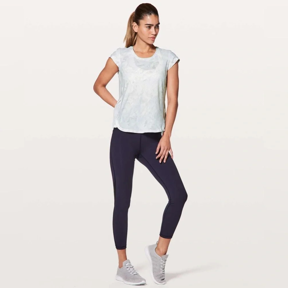 Lululemon Just Pleat It Top White Short Sleeve Run Shirt Size 4